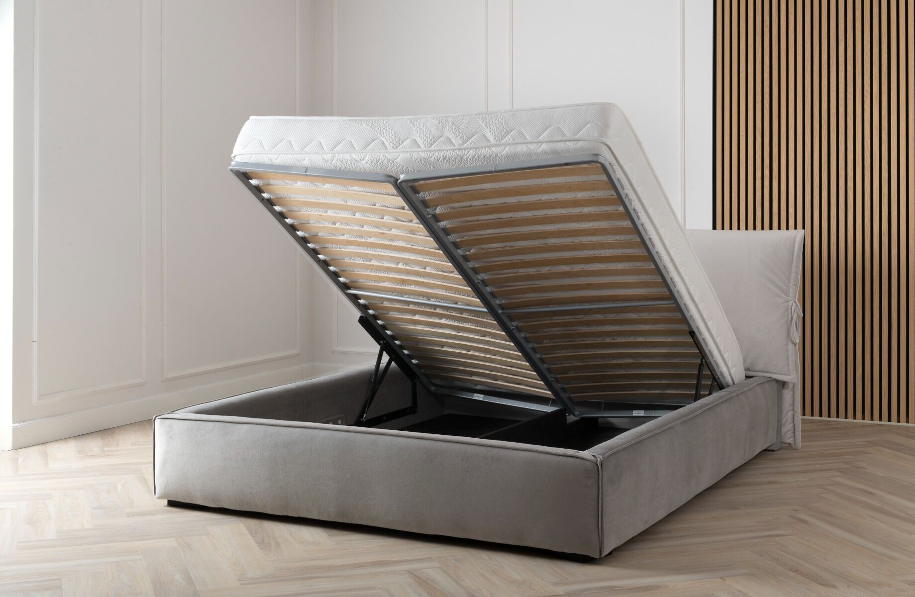 Rama łóżka Essence z pojemnikiem na pościel do materaca 160x200cm