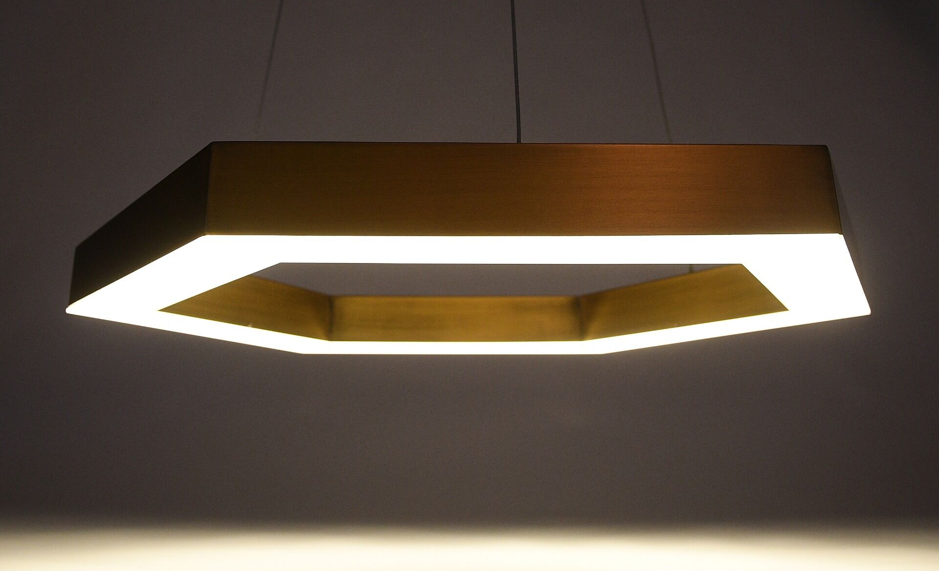 Lampa wisząca Hex LED M śr. 60 cm