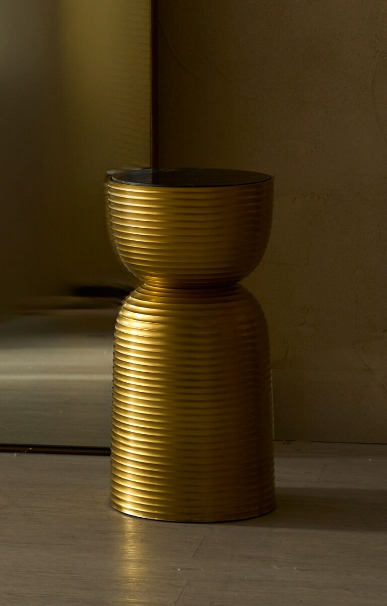 Stolik boczny Sculpture Gold 25x25x51 cm