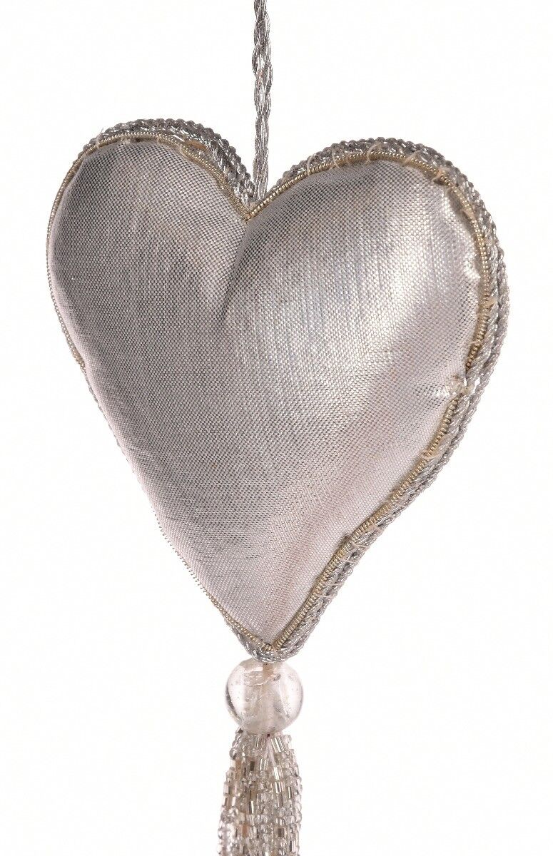 Białe haftowane serce z chwostem 10cm