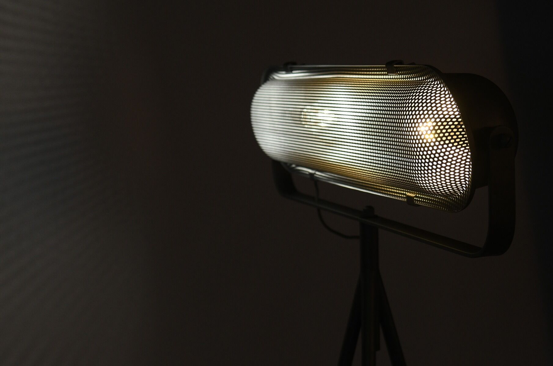 Lampa podłogowa Crate 72x25x150 cm